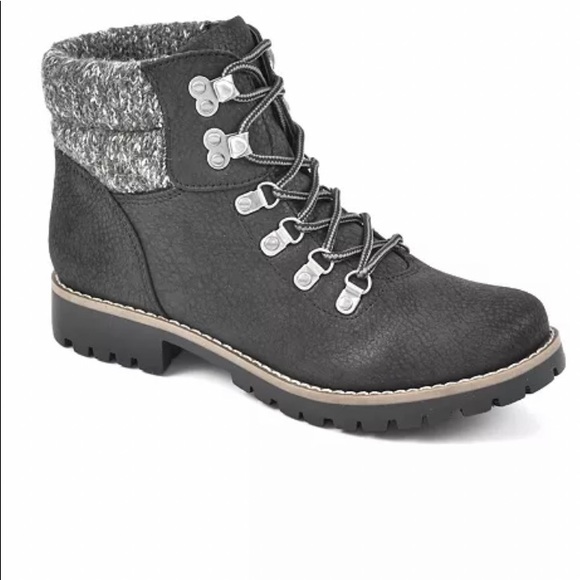 Boots - Picture 3 of 3